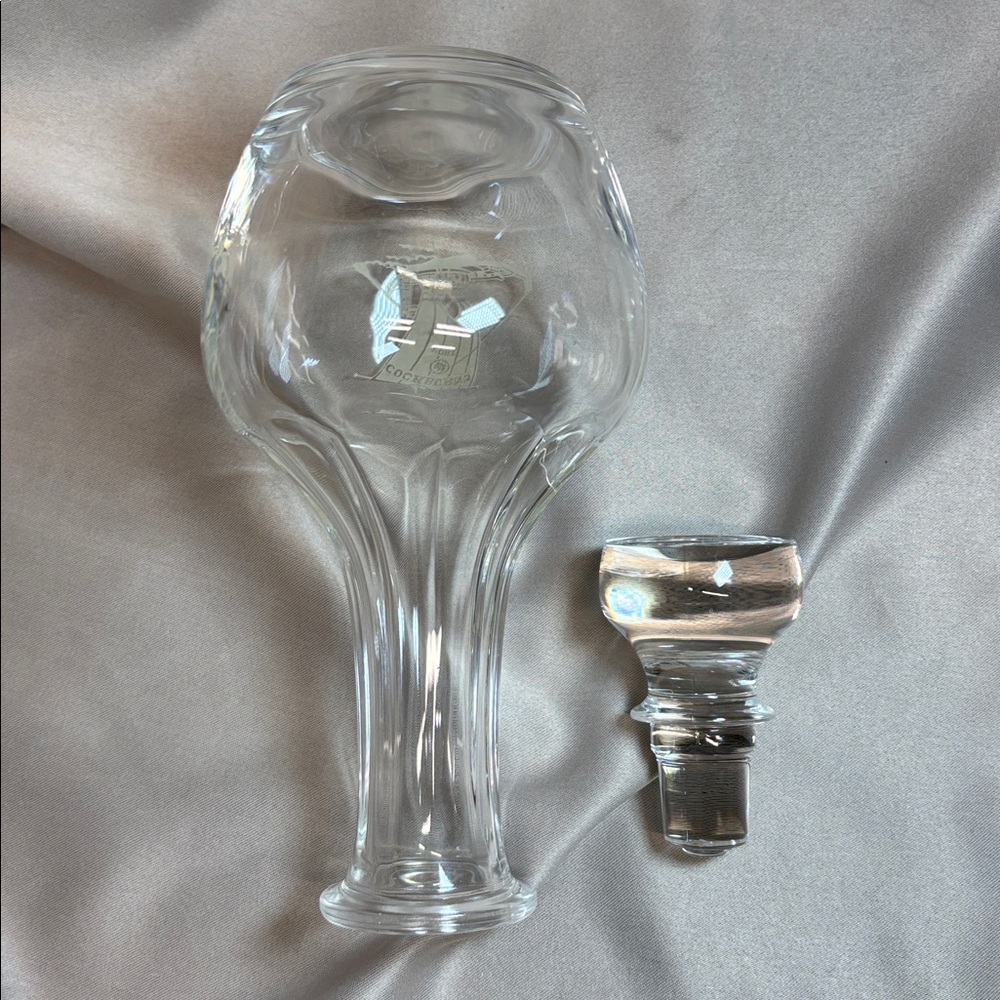 Cockburns Port Glass Decanter w/Topper - Picture 9 of 10